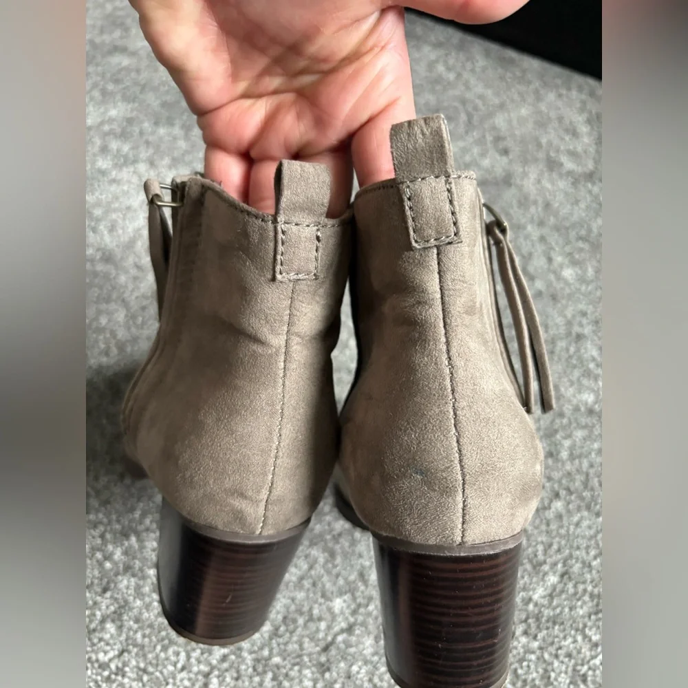 Old Navy Mid Boots With Heel/ Taupe/Sz. (8) - Picture 6 of 12